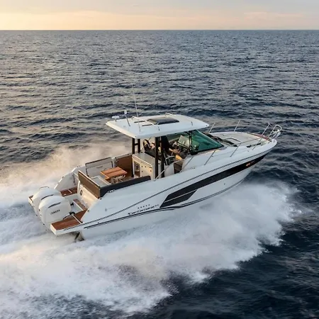 Botel Blue Sea Experience Charter *